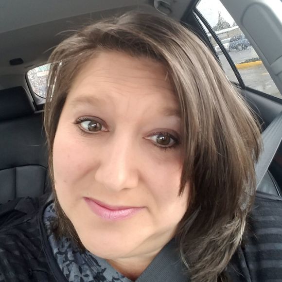 Meet your Posher, Heather - Picture 1 of 1